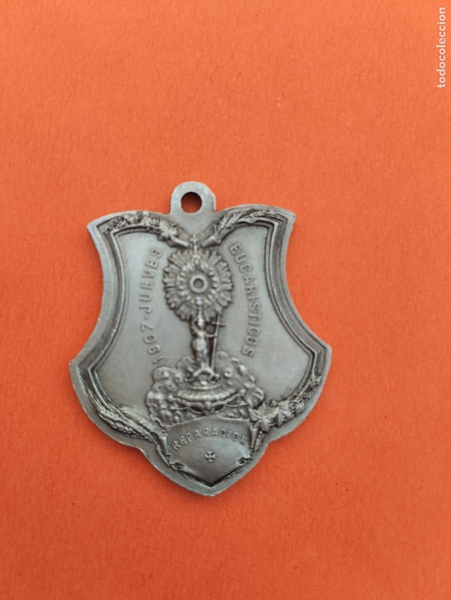 Antig&uuml;edades: Medalla religiosa - Conmemoraci&oacute;n 1907 Jueves Eucar&iacute;sticos - Reverso &Uacute;ltima Cena