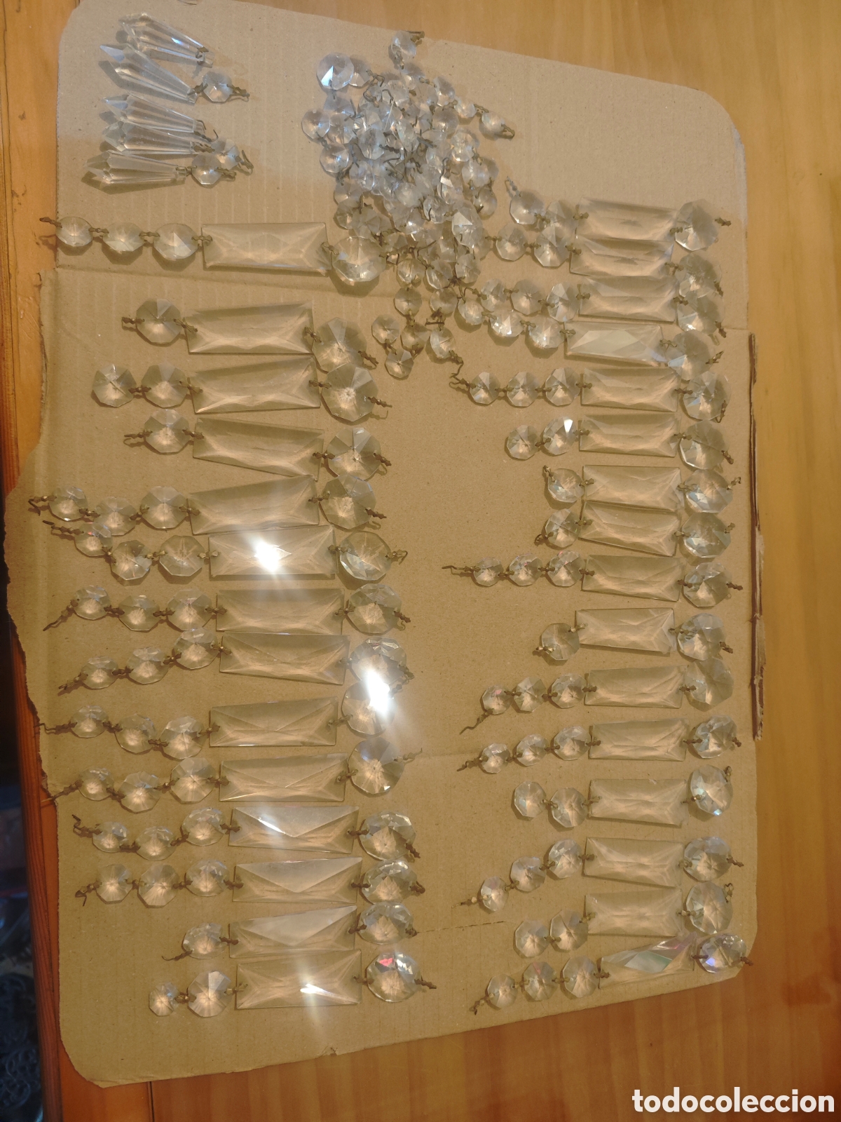 Antig&uuml;edades: Lote de L&aacute;grimas de Cristal.