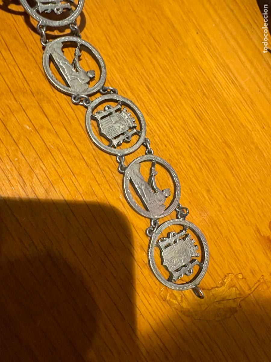 Antig&uuml;edades: Preciosa pulsera de plata realizada con monedas espa&ntilde;olas recortadas