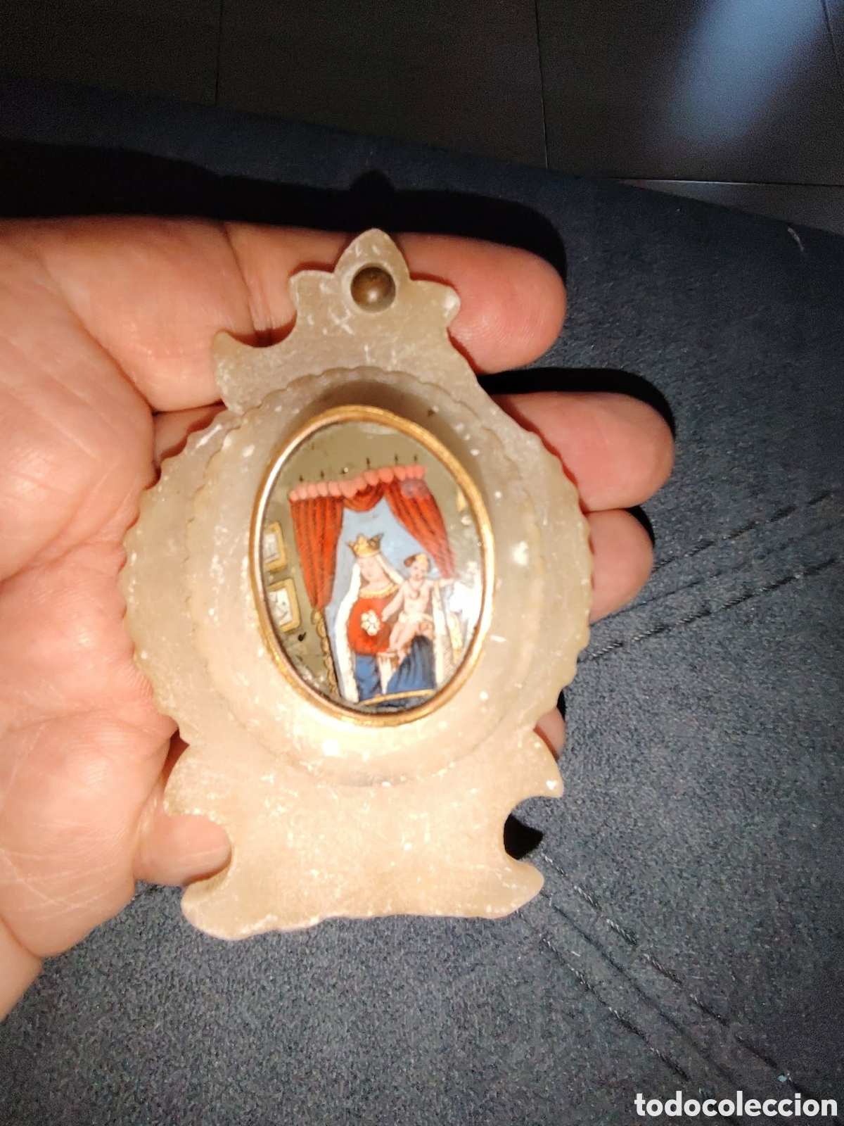 Antig&uuml;edades: Antigua miniatura, &oacute;leo sobre cristal , virgen con ni&ntilde;o. Marcos en alabastro. Siglo XVIII, XIX