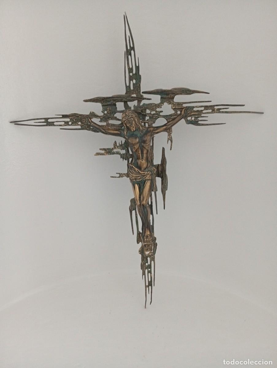 Antig&uuml;edades: Crucifijo de bronce . Imagen - Foto 3