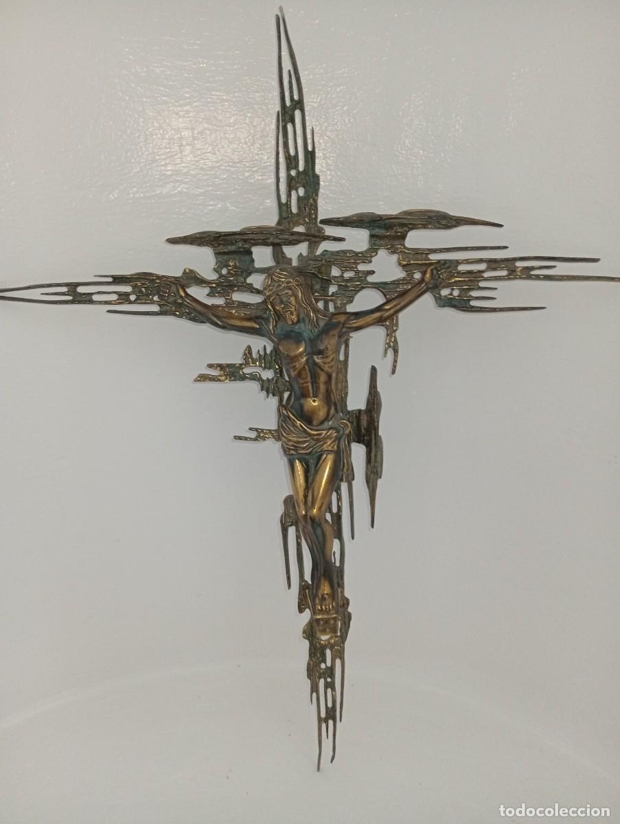 Antig&uuml;edades: Crucifijo de bronce . Imagen - Foto 1