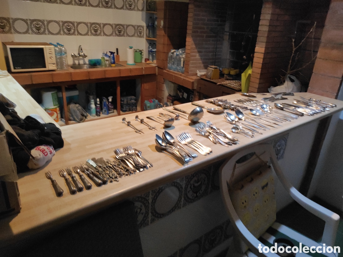 Antig&uuml;edades: Lote 180 cubiertos de plata 750 / 800 / 816 y 900