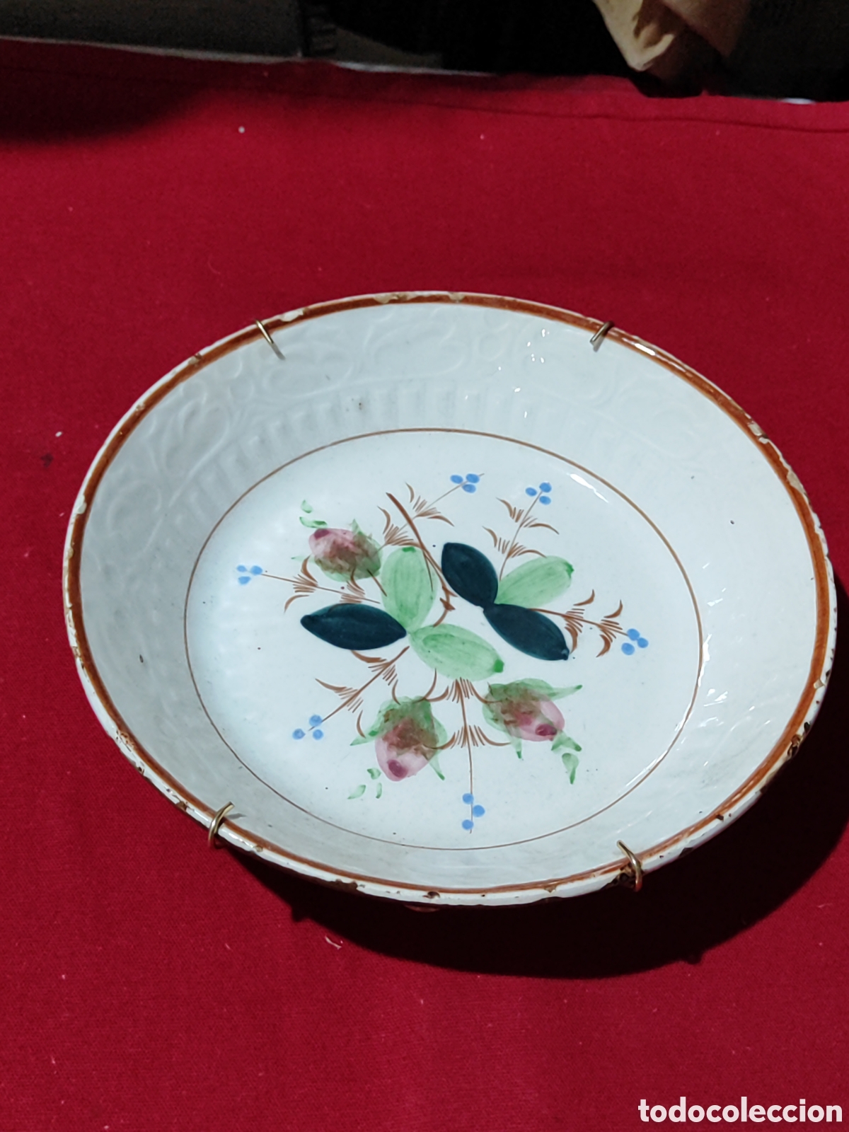 Antig&uuml;edades: Antiguo plato hondo con sello de Manises pintado