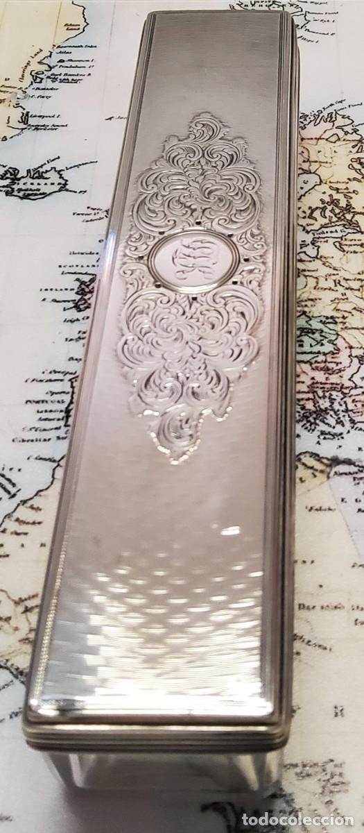 Antig&uuml;edades: CAJITA DE TOCADOR DE CRISTAL Y TAPA DE PLATA MACIZA DE INGLATERRA.&Eacute;POCA VICTORIANA.