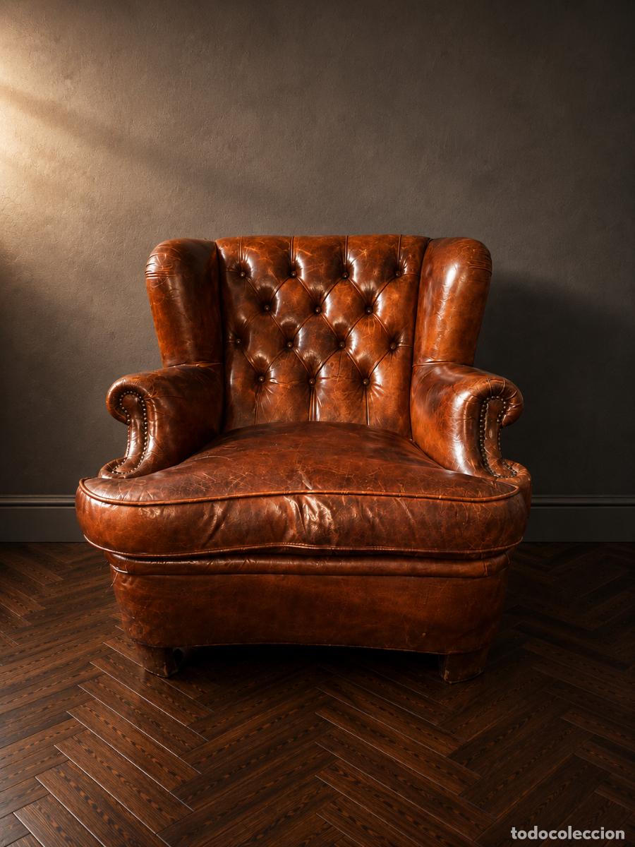 Antig&uuml;edades: Sill&oacute;n Chesterfield Club ingl&eacute;s en cuero aut&eacute;ntico envejecido. Circa mediados siglo XX