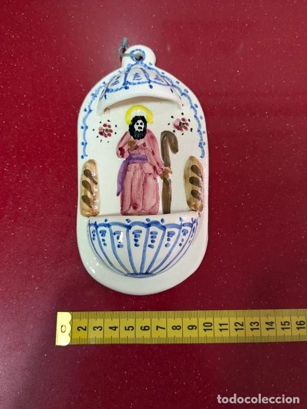 Antig&uuml;edades: Benditera de cer&aacute;mica con Santo - Foto 3
