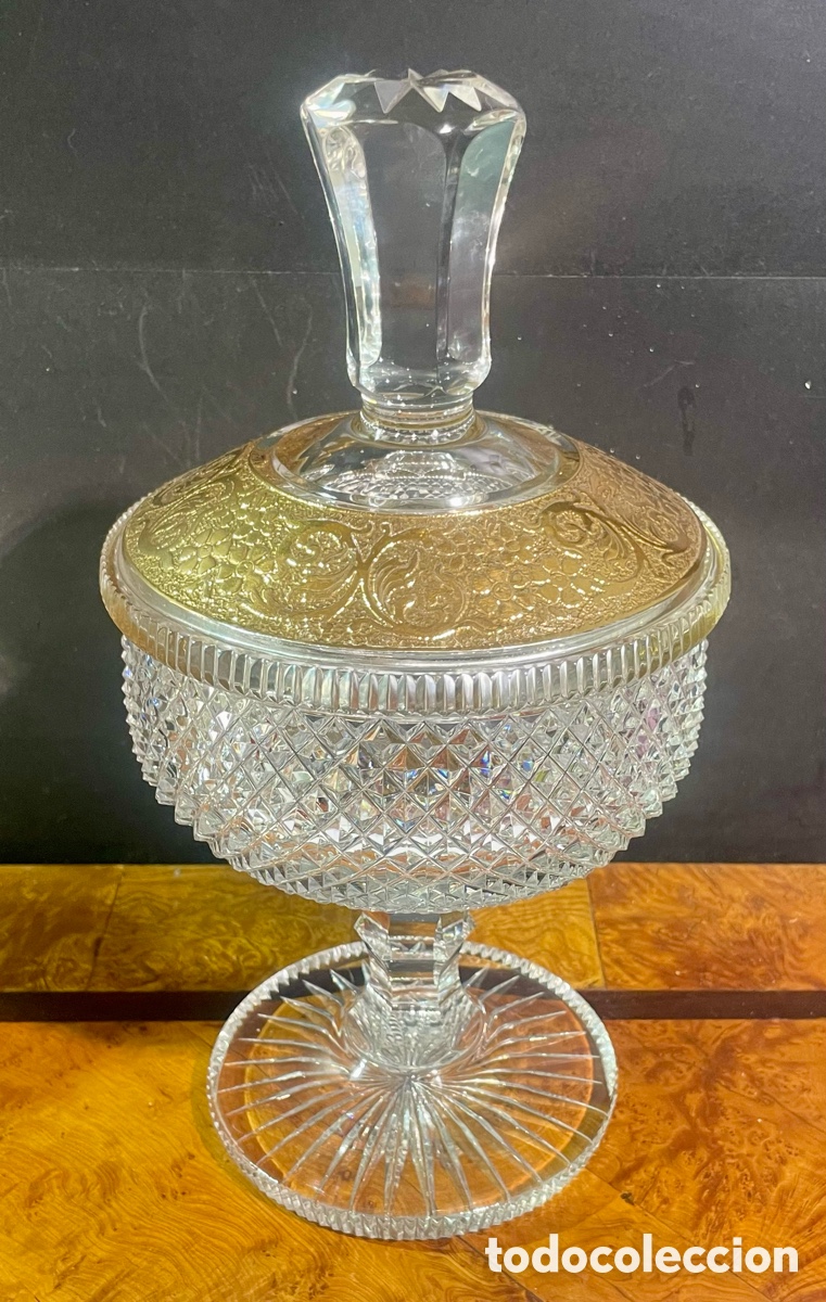 Antig&uuml;edades: Bombonera de Cristal Tallado