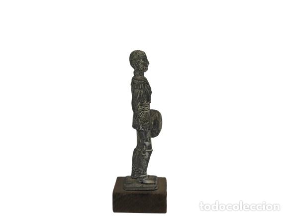 Antig&uuml;edades: Figura de rey Alfonso XII - Foto 3