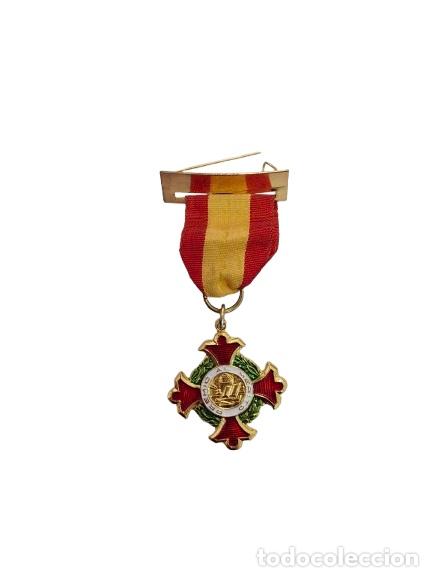 Antig&uuml;edades: Medalla militar al m&eacute;rito
