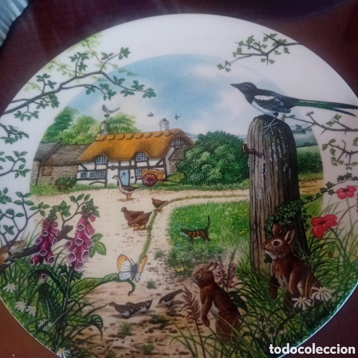 Antig&uuml;edades: Lote de tres platos antiguos pintados a mano