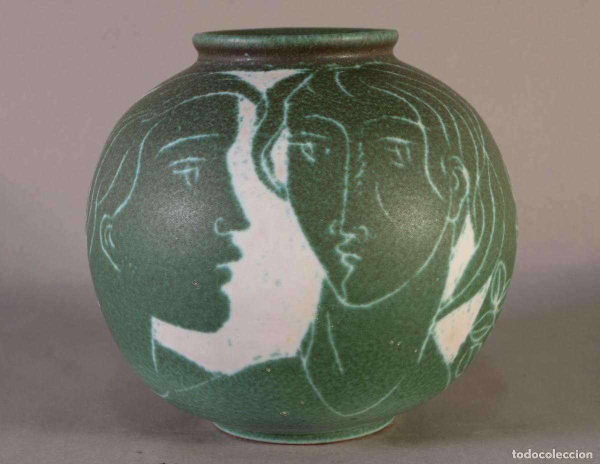 Antig&uuml;edades: ANTONI SERRA (1869-1932) JARR&Oacute;N EN CER&Aacute;MICA CON DECORACI&Oacute;N ESTILO GRIEGO FIRMADO
