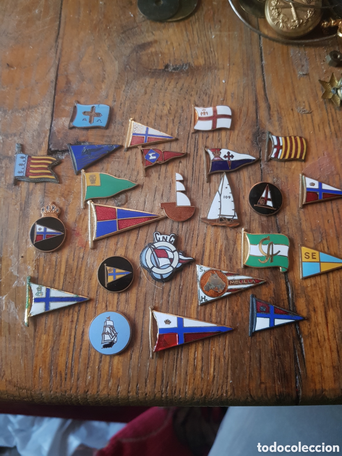 Antig&uuml;edades: LOTE DE ANTIGUAS INSIGNIAS ESMALTADAS N&Aacute;UTICA A&Ntilde;OS 60