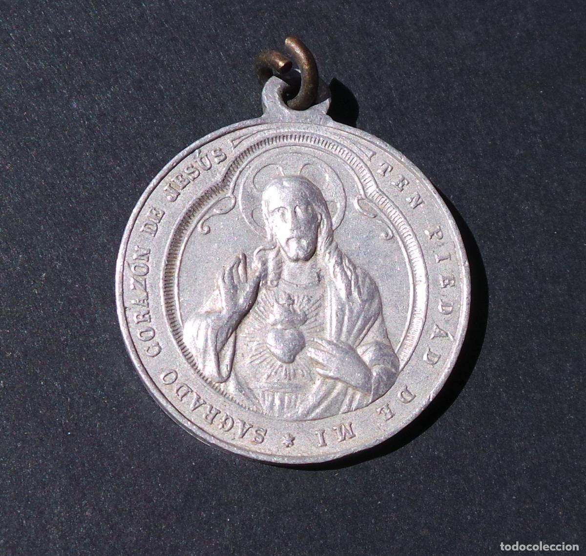 Antig&uuml;edades: MEDALLA RELIGIOSA DE LA VIRGEN DEL CARMEN, SAGRADO CORAZ&Oacute;N DE JES&Uacute;S
