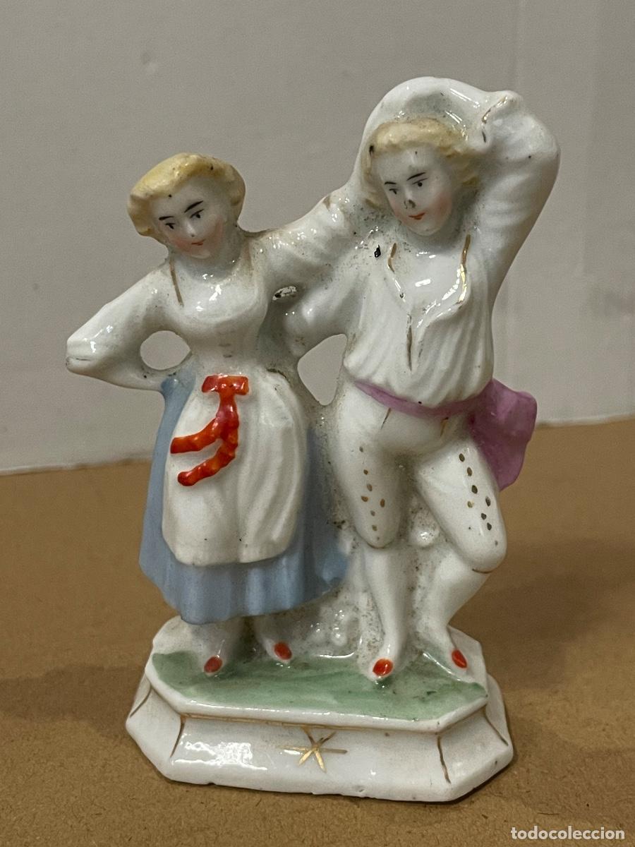 Antig&uuml;edades: ANTIGUA FIGURA - PERSONAJES DE PORCELANA BUEN ESTADO 10 CM. ALTURA
