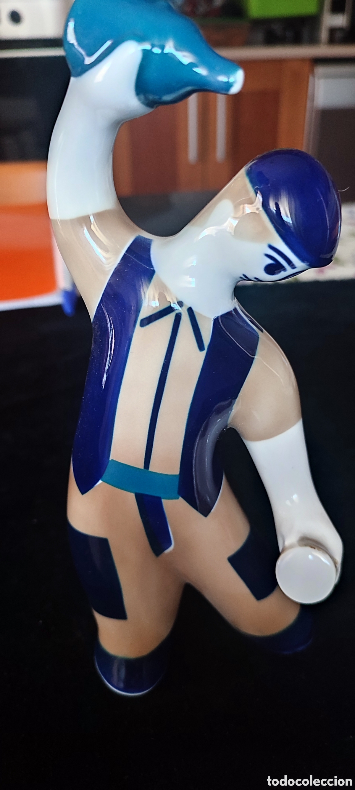 Antig&uuml;edades: Figura de escanciador porcelana de Sargadelos