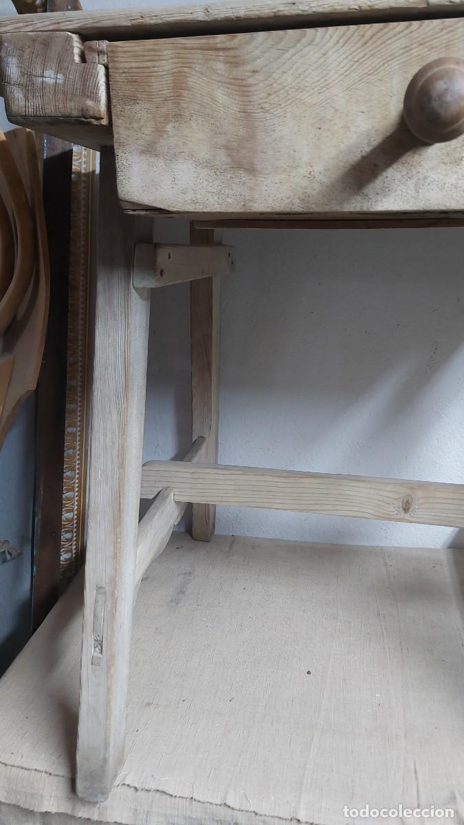 Antig&uuml;edades: Antigua mesa tocinera de madera de cocina - Foto 3