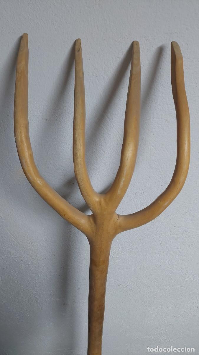 Antig&uuml;edades: Horca de madera en perfecto estado. - Foto 2