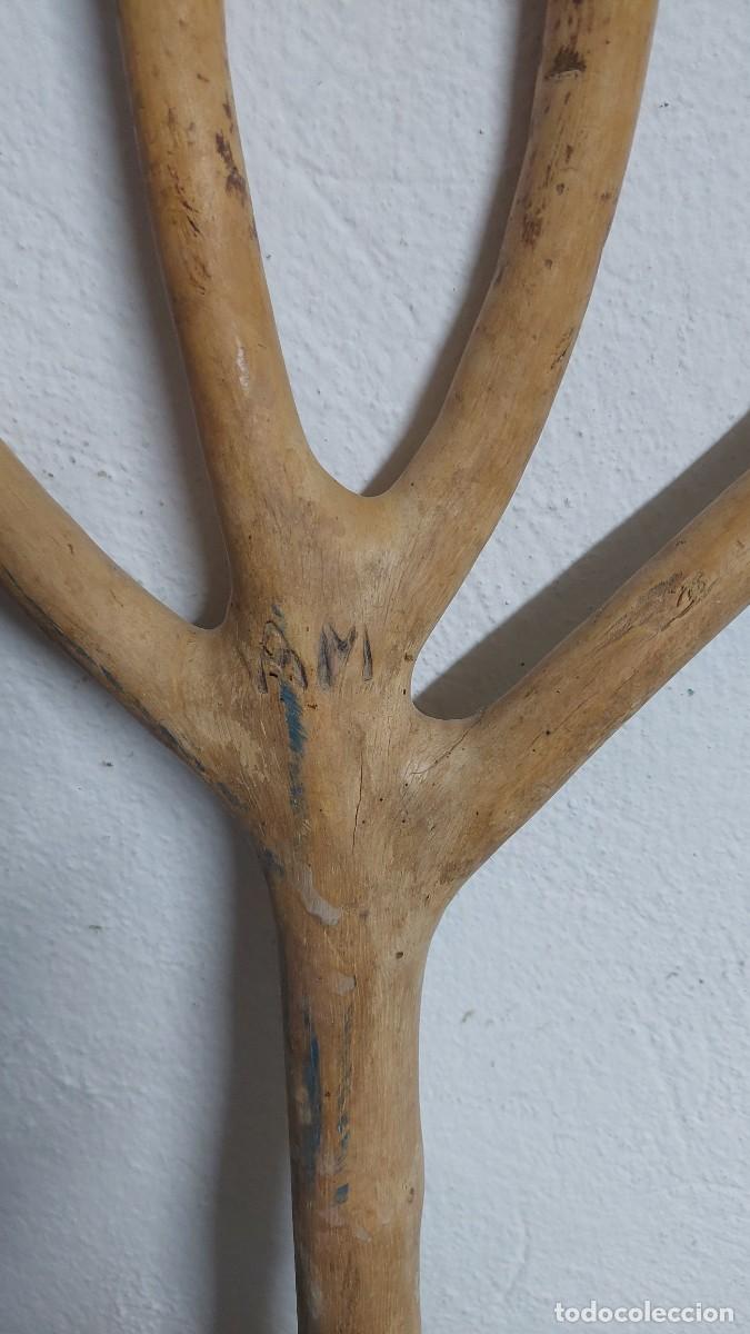 Antig&uuml;edades: Horca de madera en perfecto estado. - Foto 2