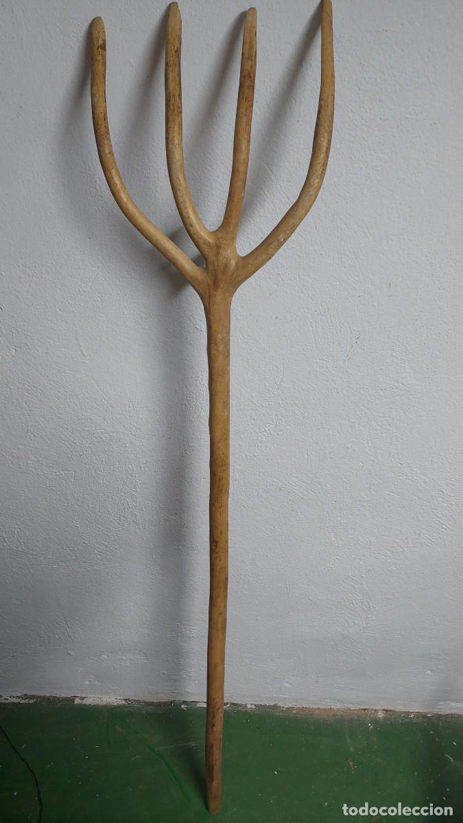 Antig&uuml;edades: Horca de madera en perfecto estado. - Foto 3