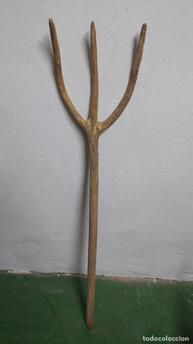 Antig&uuml;edades: Horca de madera sin carcoma