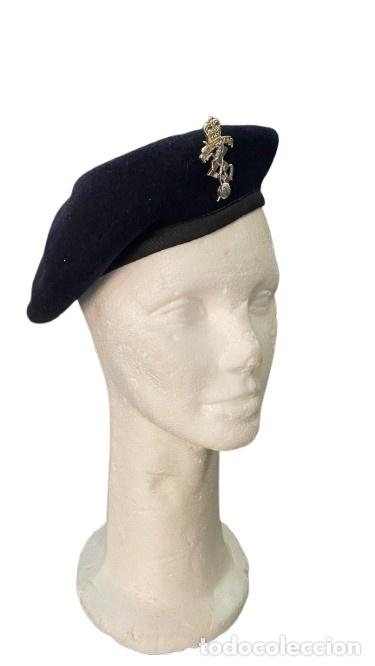 Antig&uuml;edades: Gorro Negro de Oficial - Foto 1