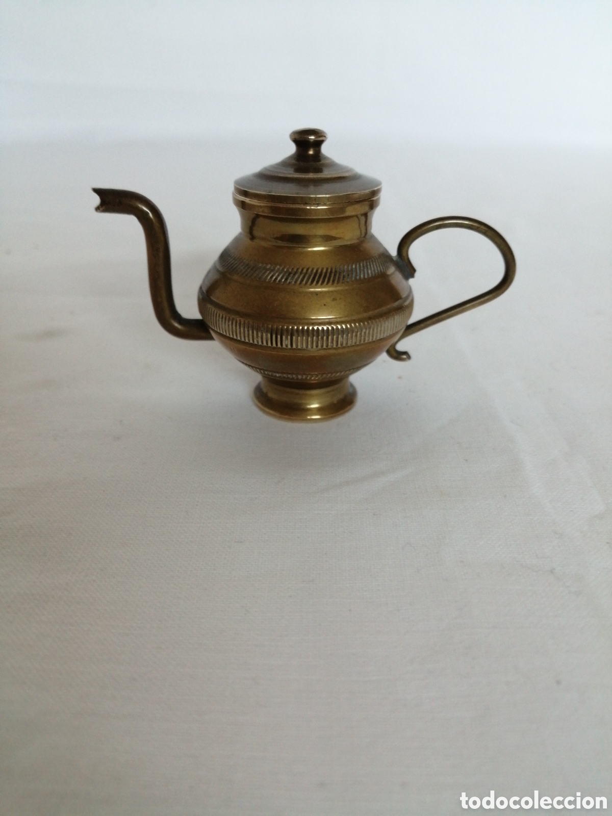 Antig&uuml;edades: Miniatura de cafetera en bronce. - Foto 2