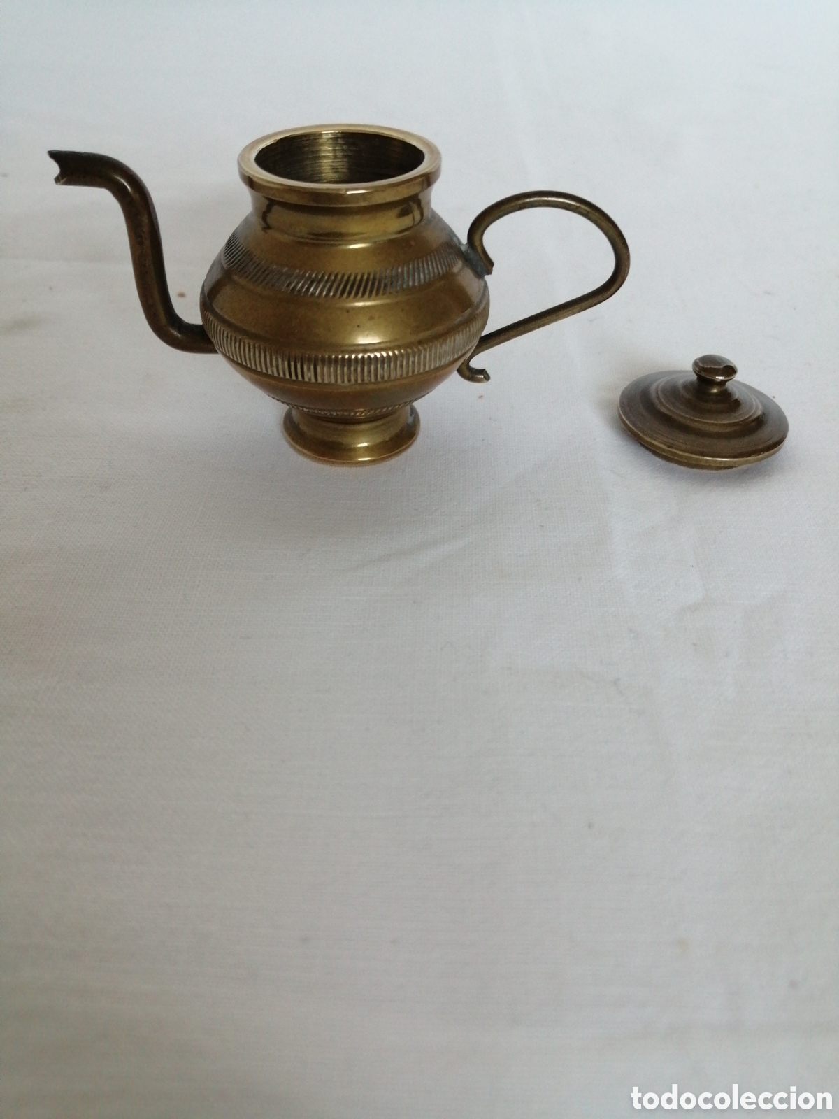 Antig&uuml;edades: Miniatura de cafetera en bronce. - Foto 3