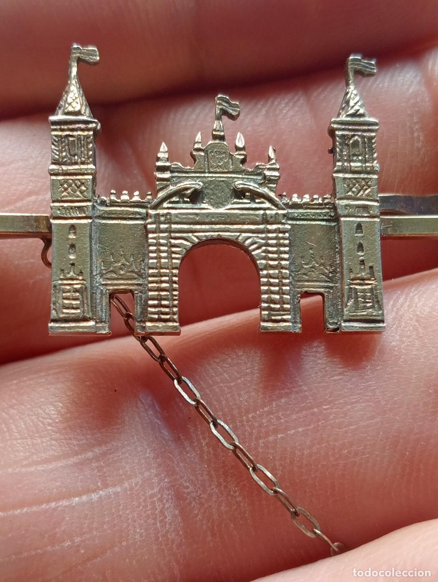 Antig&uuml;edades: PISACORBATAS PORTADA FERIA DE ABRIL SEVILLA FABRICANTE MARMOLEJO DE CALIDAD PINS ALFILER INSIGNIA