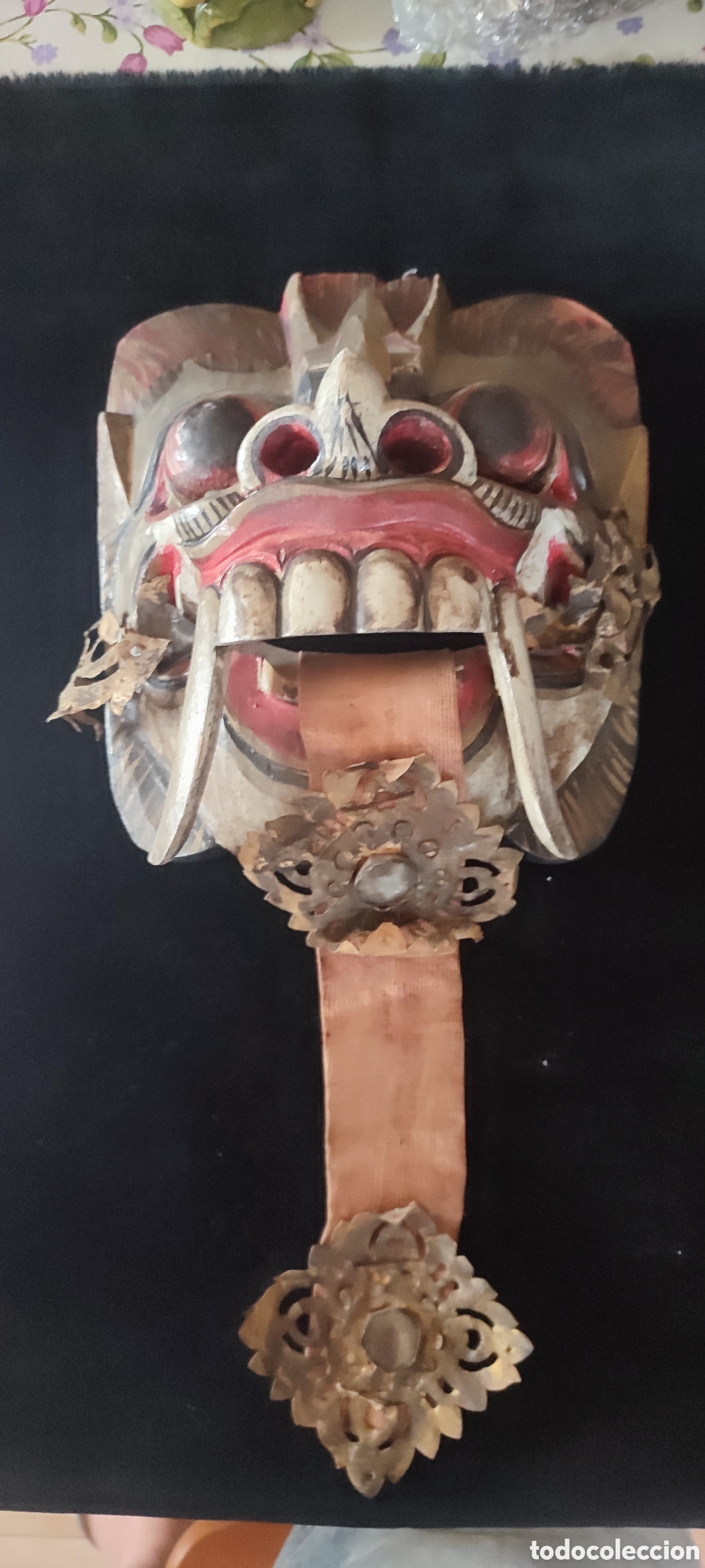 Antig&uuml;edades: Antigua mascara de madera siglo XIX del demonio Bali Rangda