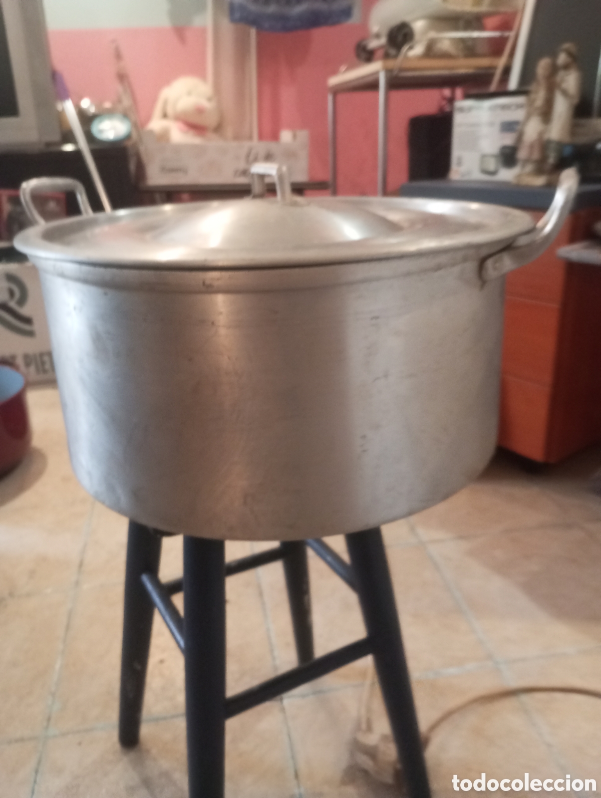 Antig&uuml;edades: Antigua olla de aluminio - Foto 3