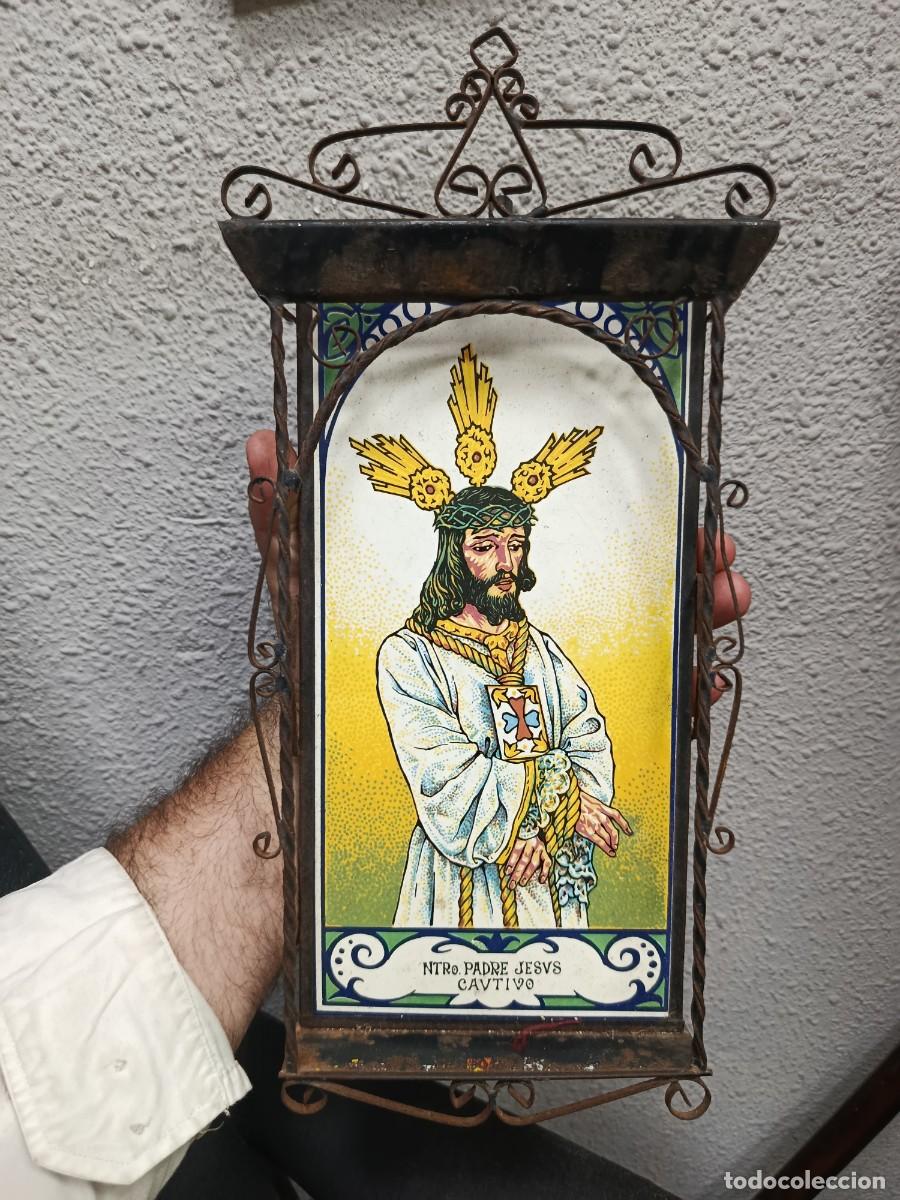 Antig&uuml;edades: Azulejo con hornacina de forja de Jes&uacute;s Cautivo.A&ntilde;os 60- 70