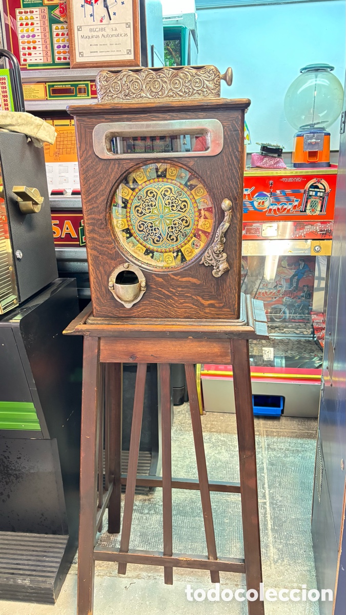 Antig&uuml;edades: M&aacute;quina tragaperras antigua - Foto 3