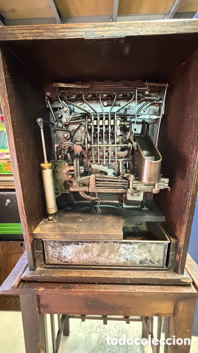 Antig&uuml;edades: M&aacute;quina tragaperras antigua - Foto 6