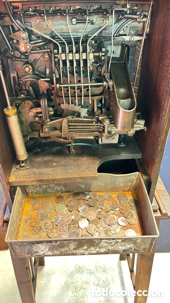 Antig&uuml;edades: M&aacute;quina tragaperras antigua - Foto 8