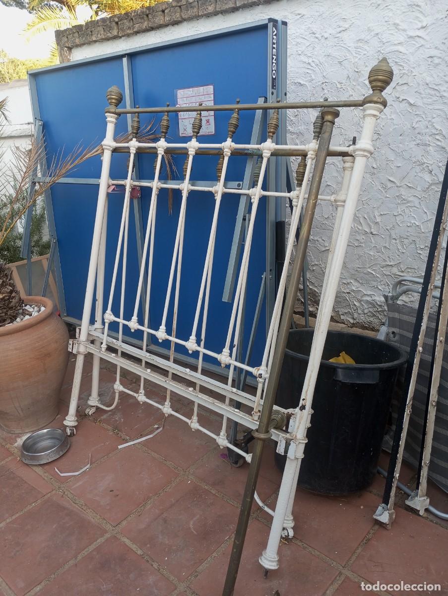 Antig&uuml;edades: Estructura cama de m&aacute;s de 120 a&ntilde;os - Foto 2
