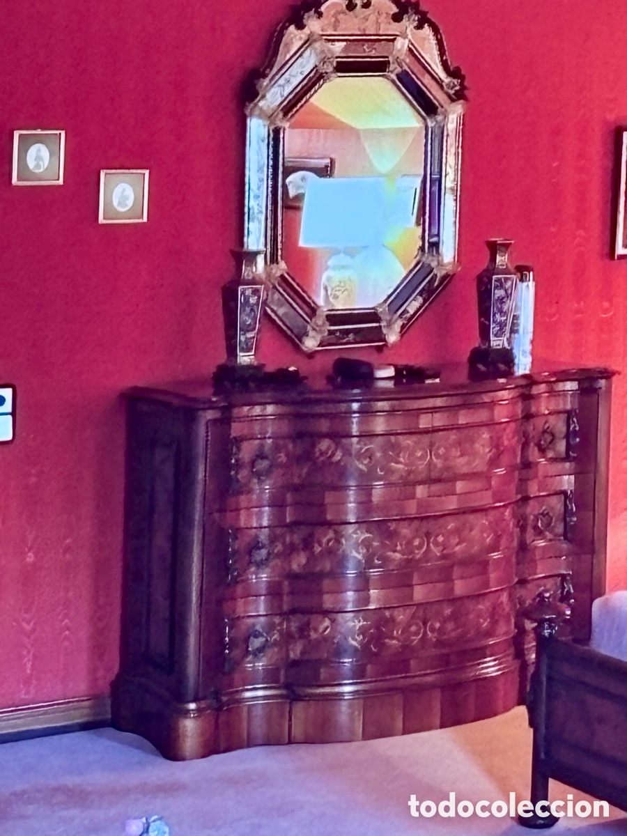Antig&uuml;edades: Cama estilo Luis XVI con c&oacute;moda y mesillas - Foto 7