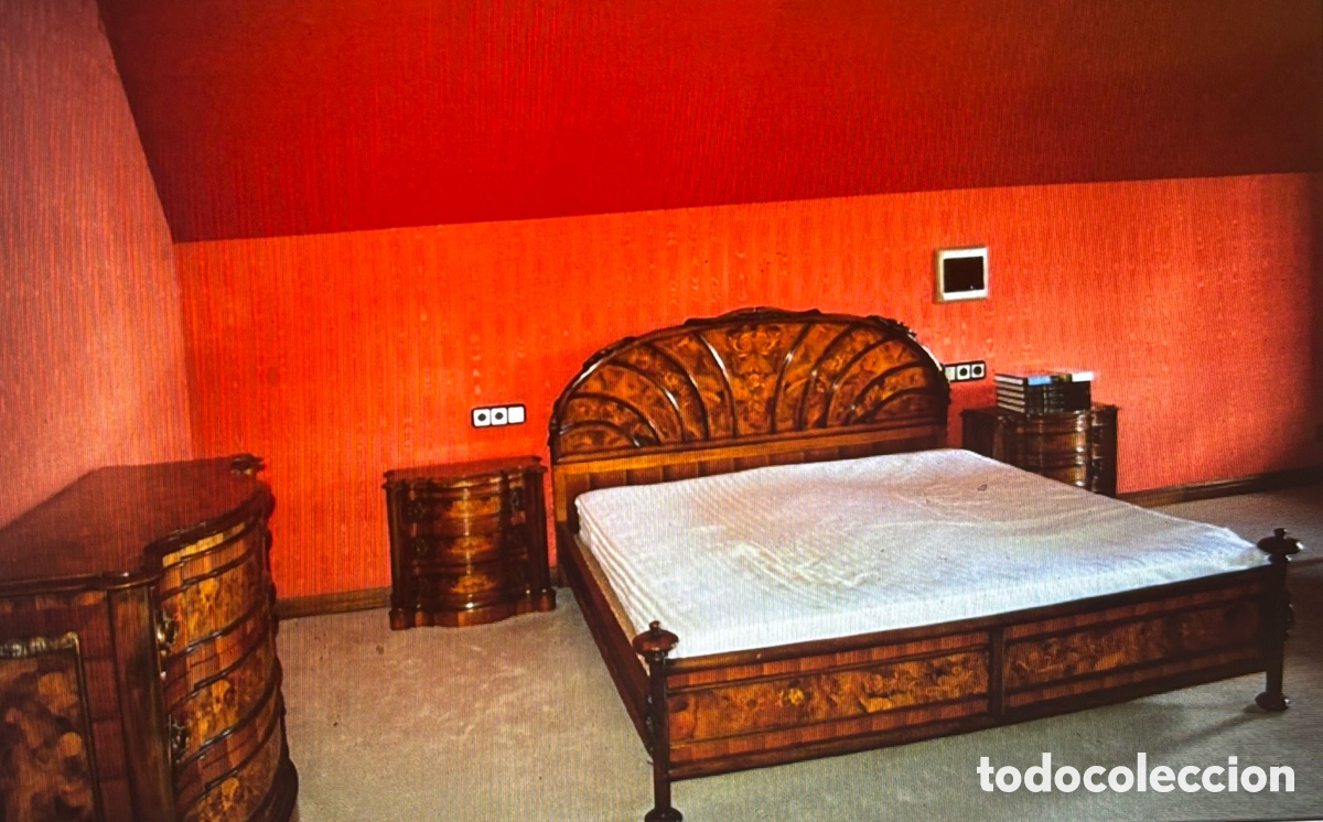 Antig&uuml;edades: Cama estilo Luis XVI con c&oacute;moda y mesillas - Foto 1