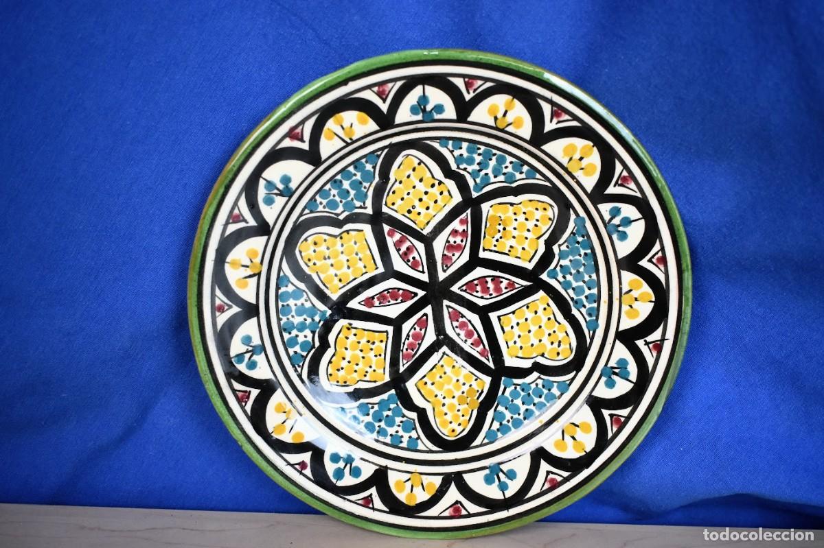 Antig&uuml;edades: Antiguo plato de cer&aacute;mica Marroqu&iacute; de Saf&iacute; pintado a mano