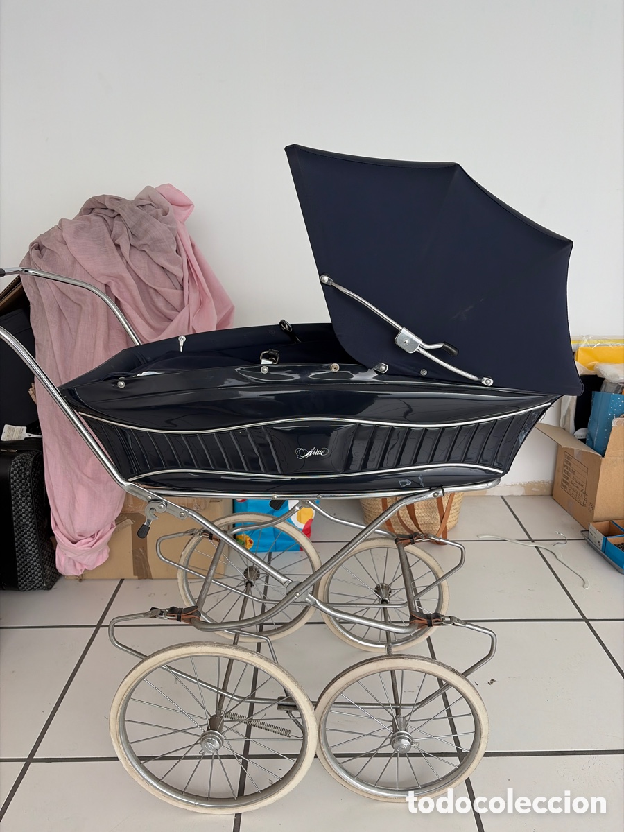 Antig&uuml;edades: Carrito de beb&eacute; serie a&ntilde;o 1985 - Foto 1