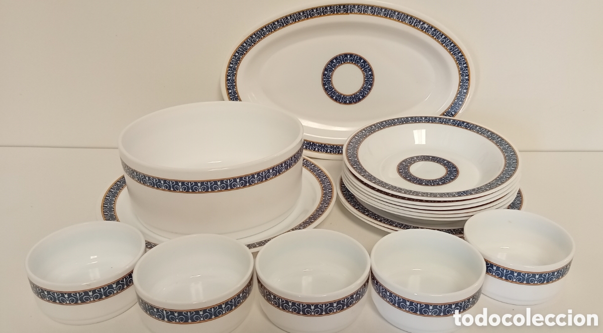 Antig&uuml;edades: VAJILLA ARCOPAL FRANCESA AZUL Y BLANCA