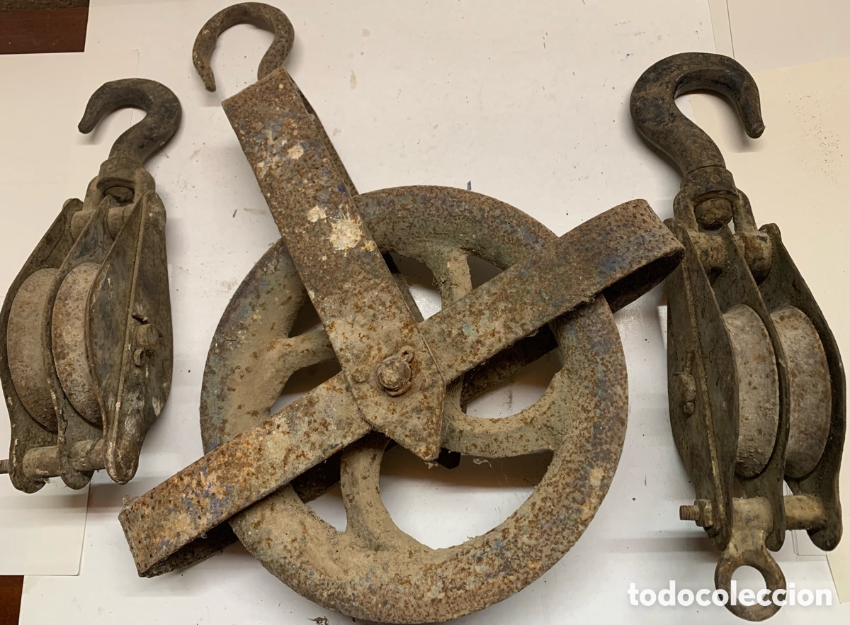 Antig&uuml;edades: 1 Polea Rueda Pozo y 2 Poleas doble Rueda Pesos
