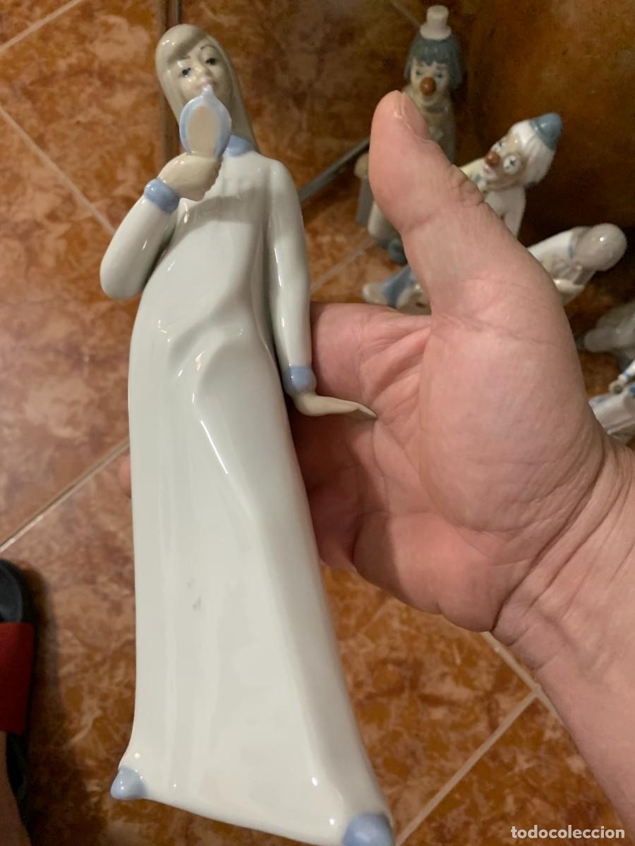 Antig&uuml;edades: NI&Ntilde;A CON ESPEJO DE MANO CASADES PORCELANA