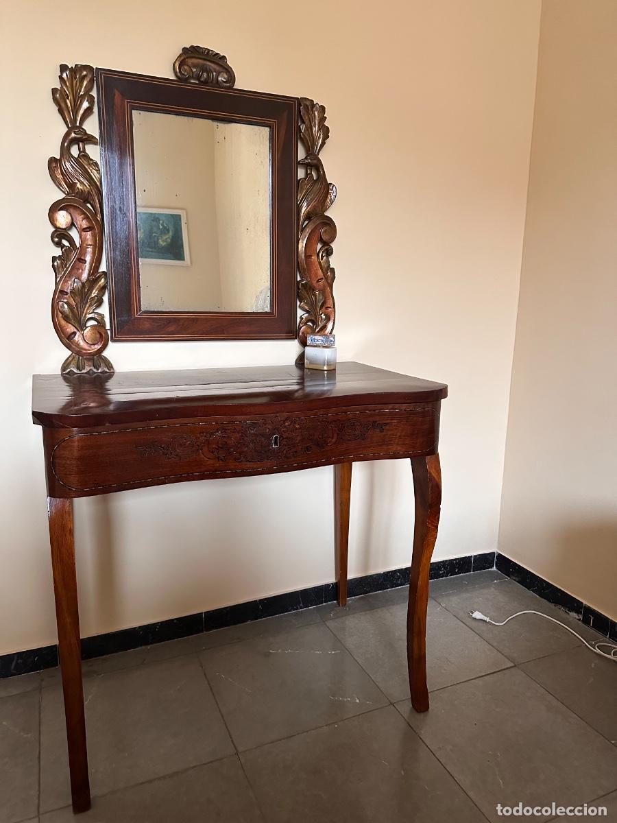 Antig&uuml;edades: Tocador restaurado con espejo decorado - Foto 2