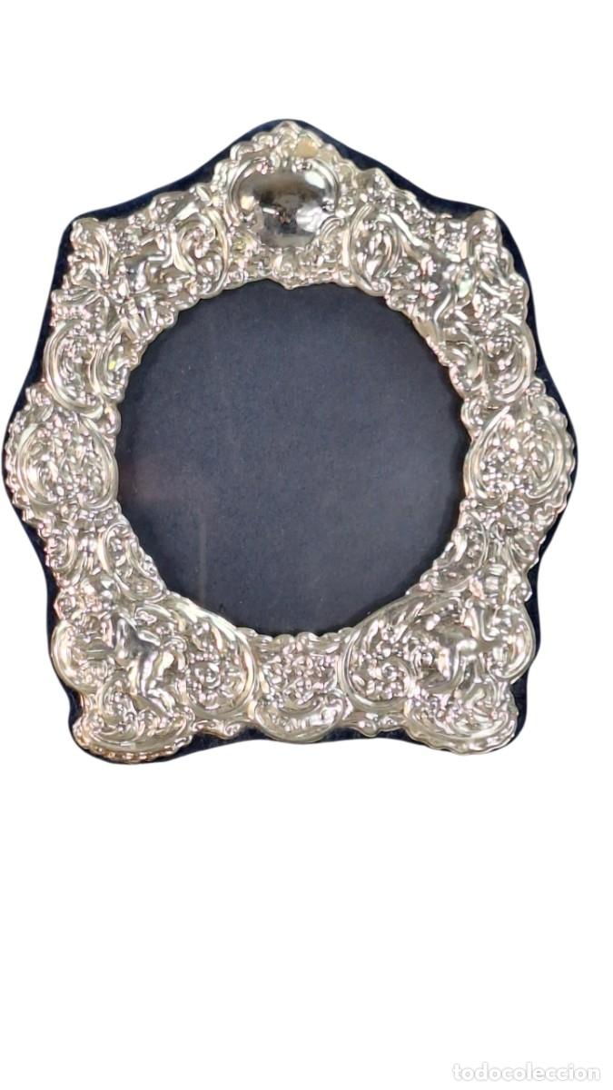 Antiques: Marco de fotos. Inglaterra. Siglo XX. 17 x 15,5 cm 9,5 x 9 cm luz.
