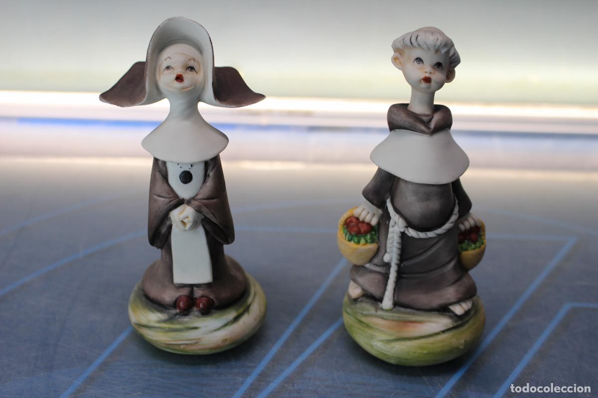 Antig&uuml;edades: Porcelana Capodimonte, monja y monje.