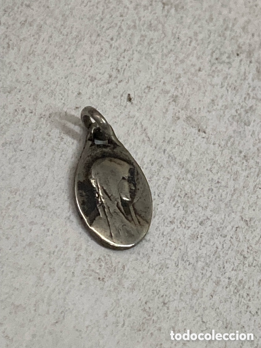 Antig&uuml;edades: Medalla de plata religiosa C606 - Foto 1