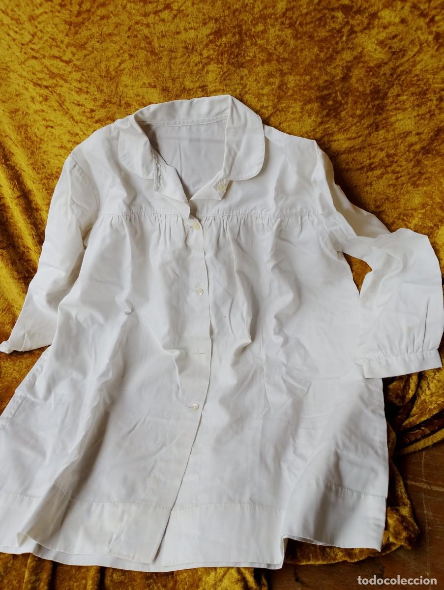Antig&uuml;edades: Preciosa blusa camisera para chica de unos 37cms.ancho (hasta hombros) y 70cms.de largo por apenas