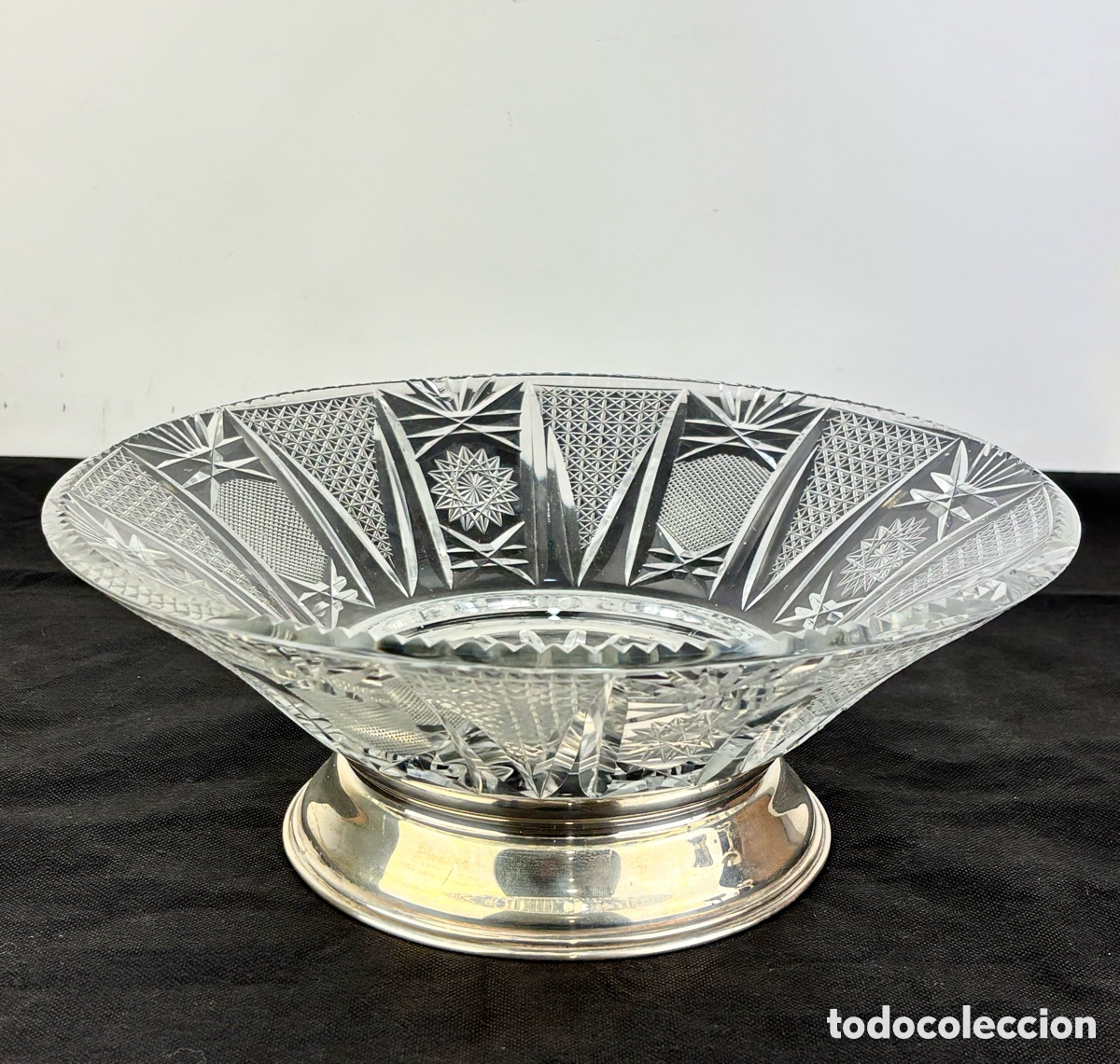 Antig&uuml;edades: GRAN CENTRO DE MESA DE CRISTAL TALLADO CON BASE DE PLATA - Foto 1