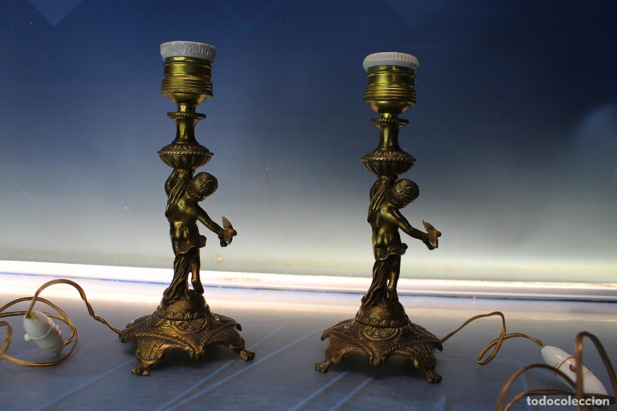 Antig&uuml;edades: Pareja de l&aacute;mparas de sobremesa en bronce, querubines. - Foto 4